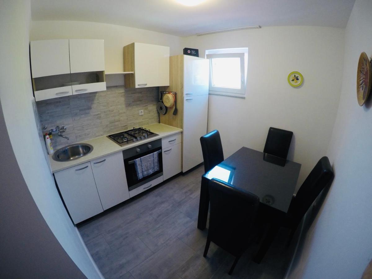 Apartments Lopac Ядраново Экстерьер фото