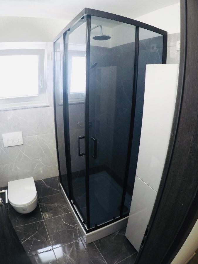 Apartments Lopac Ядраново Экстерьер фото